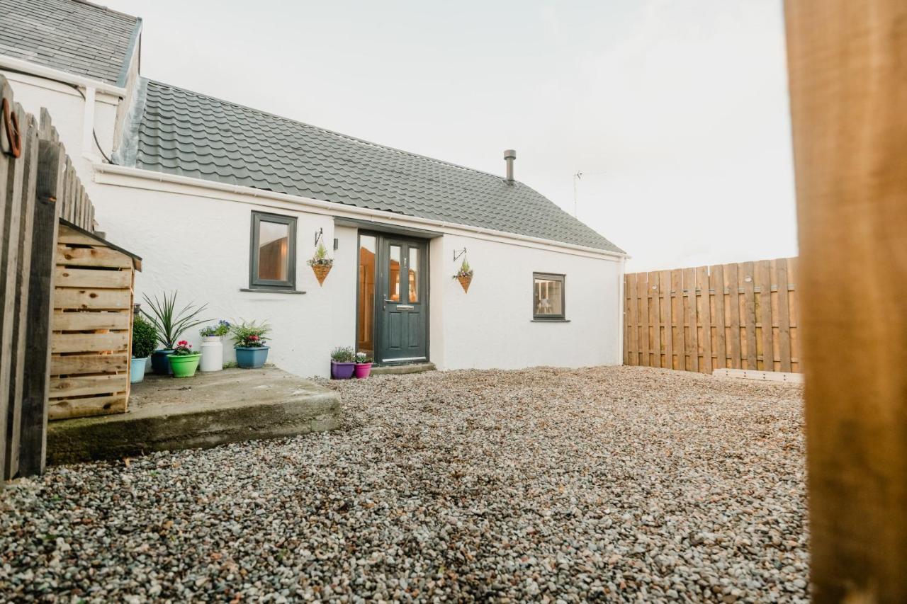 The Cow Shed At Pencraig Vila Holyhead Exterior foto